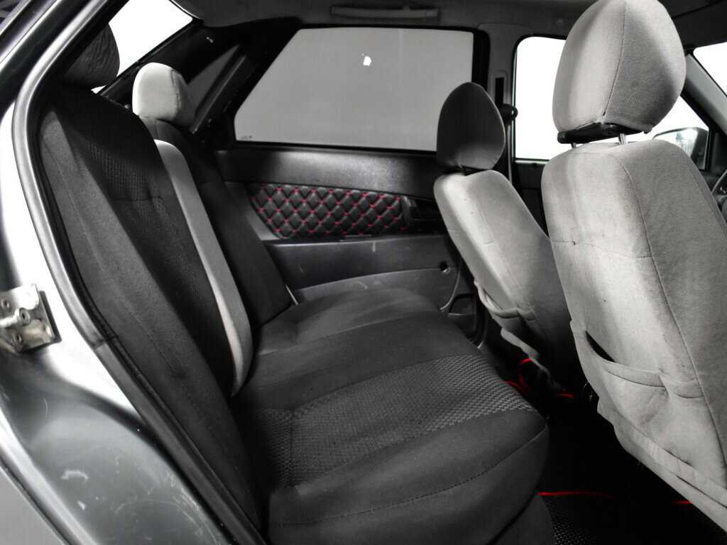 Lada (ВАЗ) Priora с пробегом — 2008 год. Фото: #9