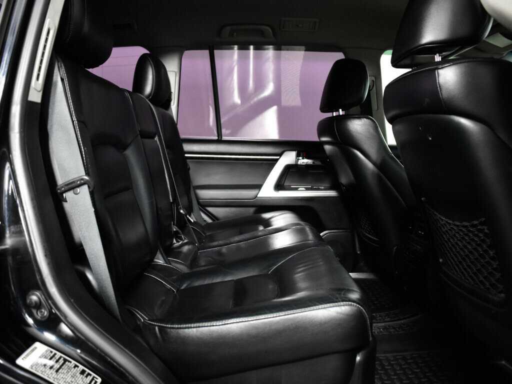 Toyota Land Cruiser с пробегом — 2012 год. Фото: #9