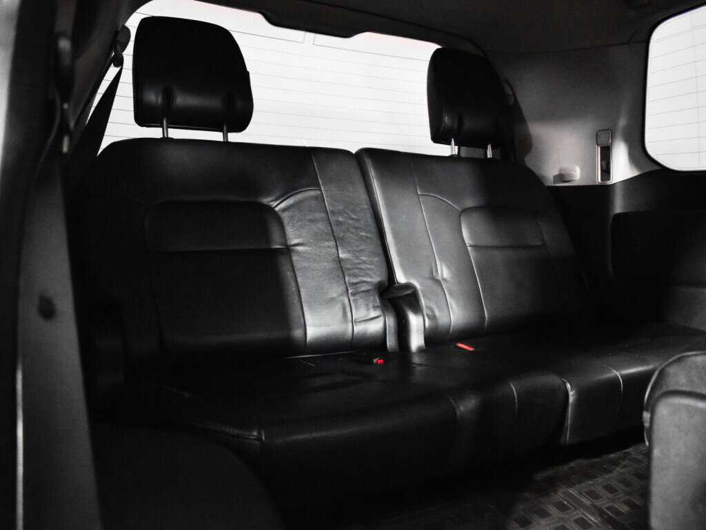 Toyota Land Cruiser с пробегом — 2012 год. Фото: #10