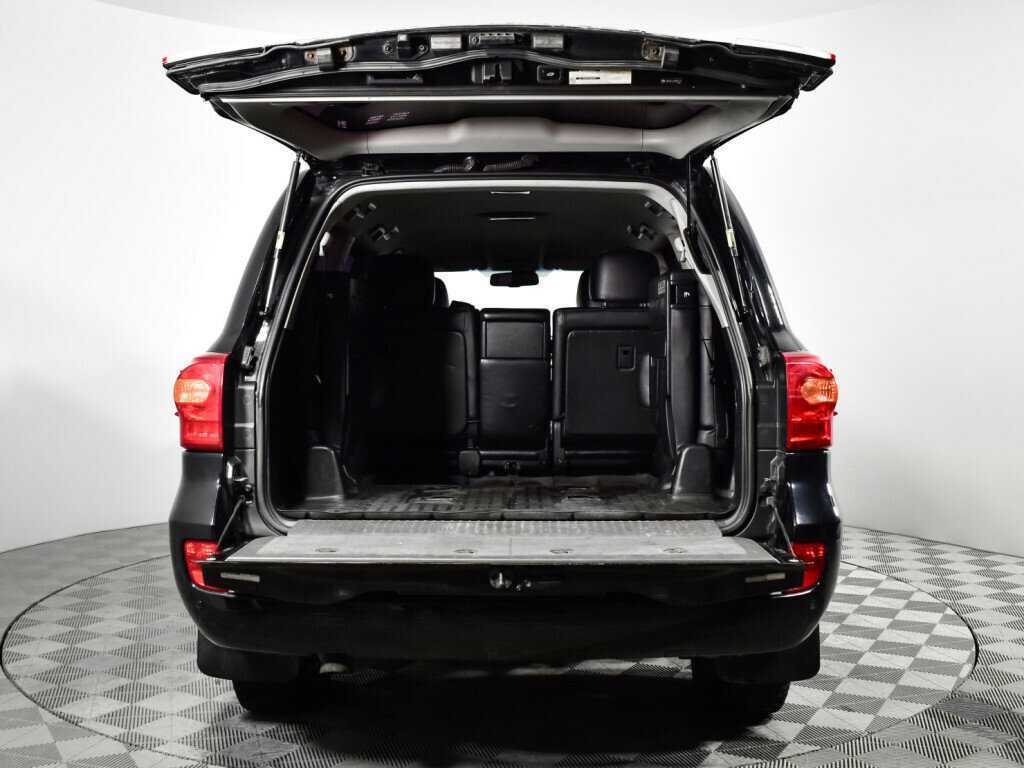 Toyota Land Cruiser с пробегом — 2012 год. Фото: #18