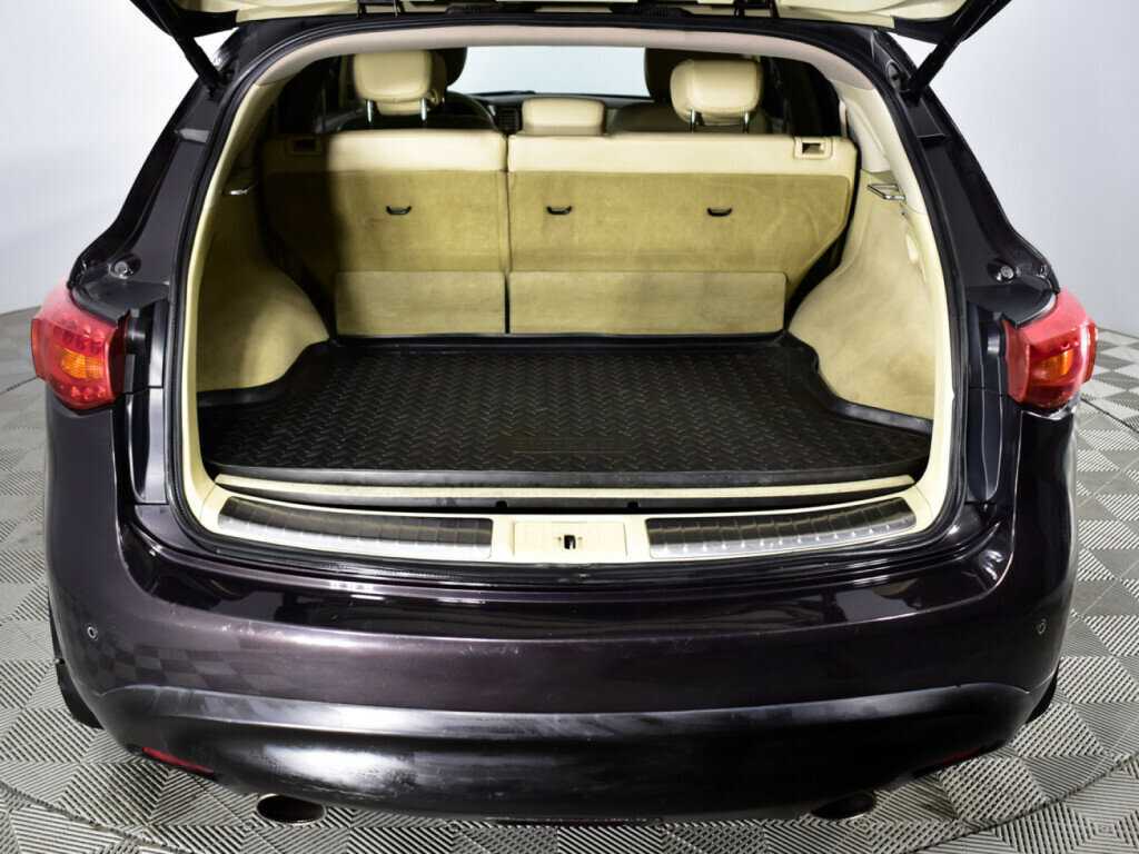 Infiniti FX с пробегом — 2011 год. Фото: #18