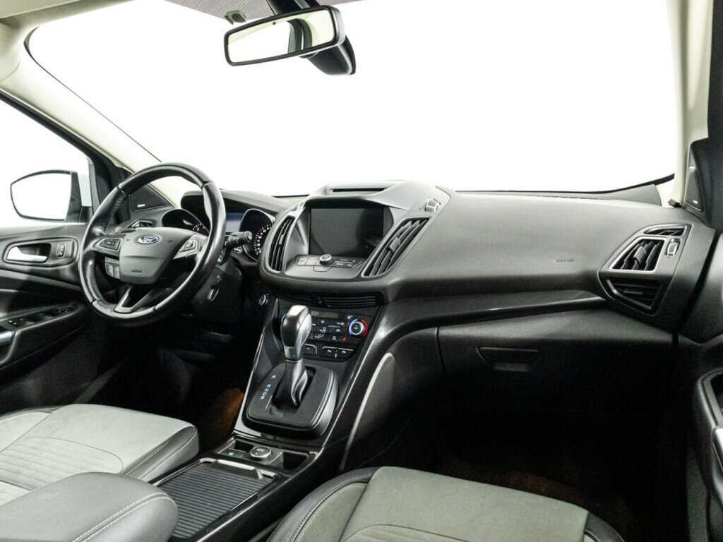 Ford Kuga с пробегом — 2017 год. Фото: #8