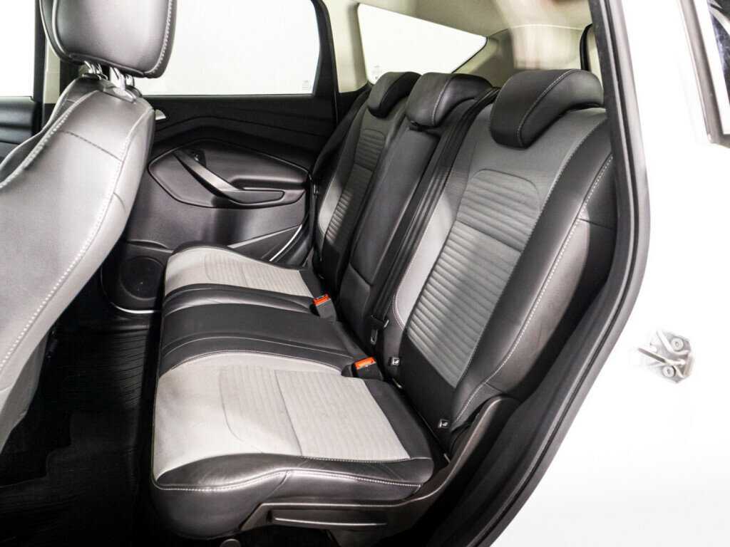 Ford Kuga с пробегом — 2017 год. Фото: #9