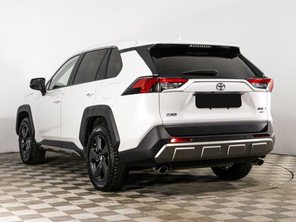 Toyota RAV4 с пробегом — 2022 год. Фото: #6