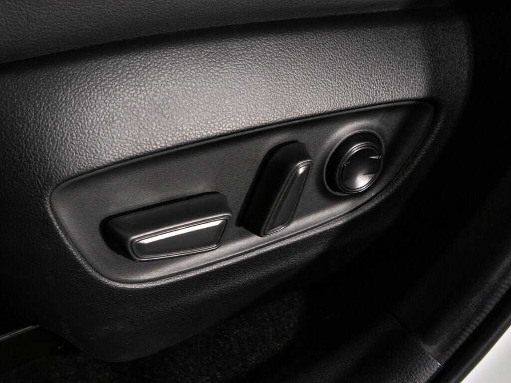 Toyota RAV4 с пробегом — 2022 год. Фото: #14