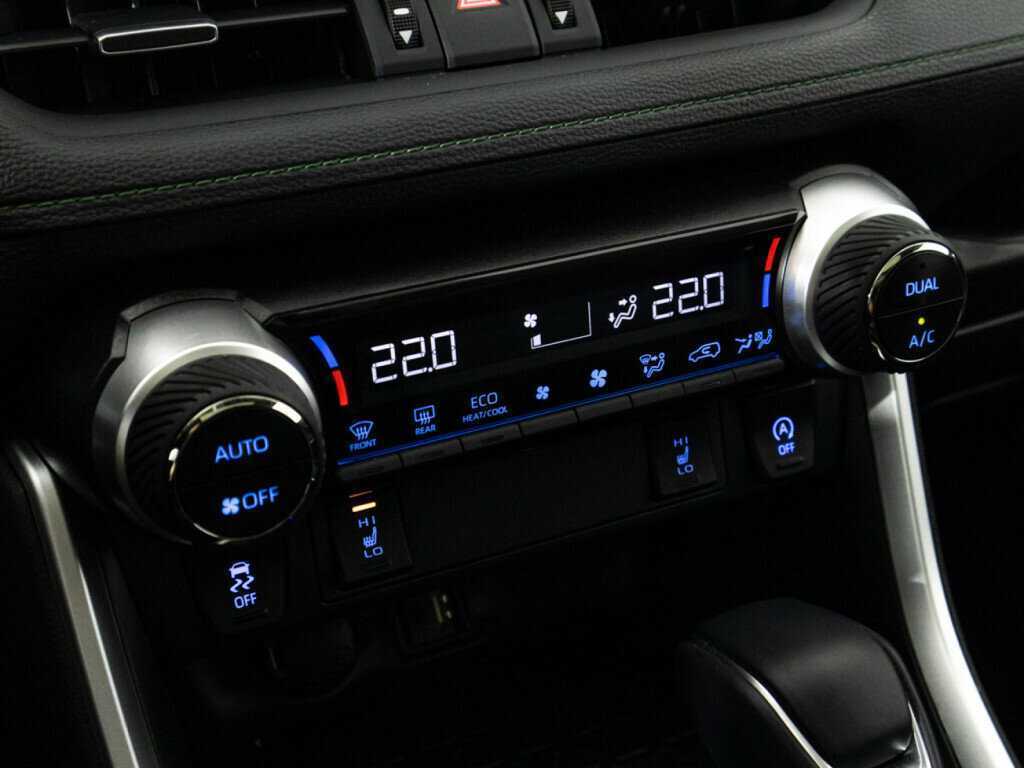 Toyota RAV4 с пробегом — 2022 год. Фото: #18