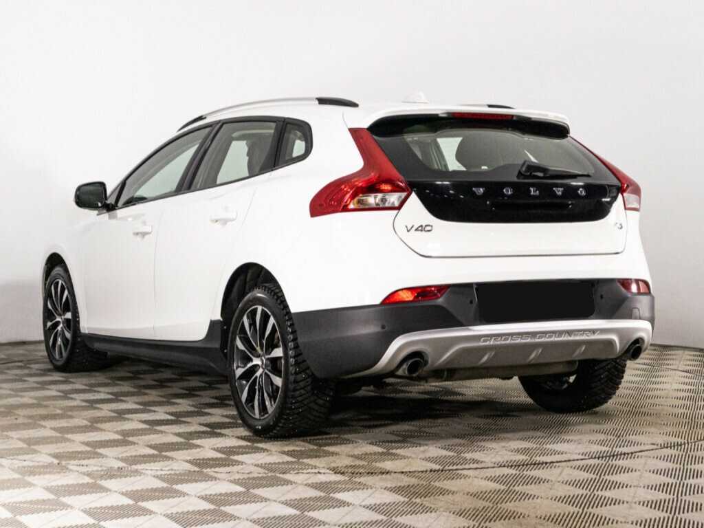 Volvo V40 Cross Country с пробегом — 2019 год. Фото: #6