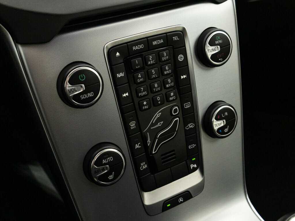 Volvo V40 Cross Country с пробегом — 2019 год. Фото: #16