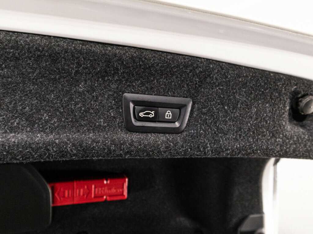 BMW 3 серии с пробегом — 2020 год. Фото: #15