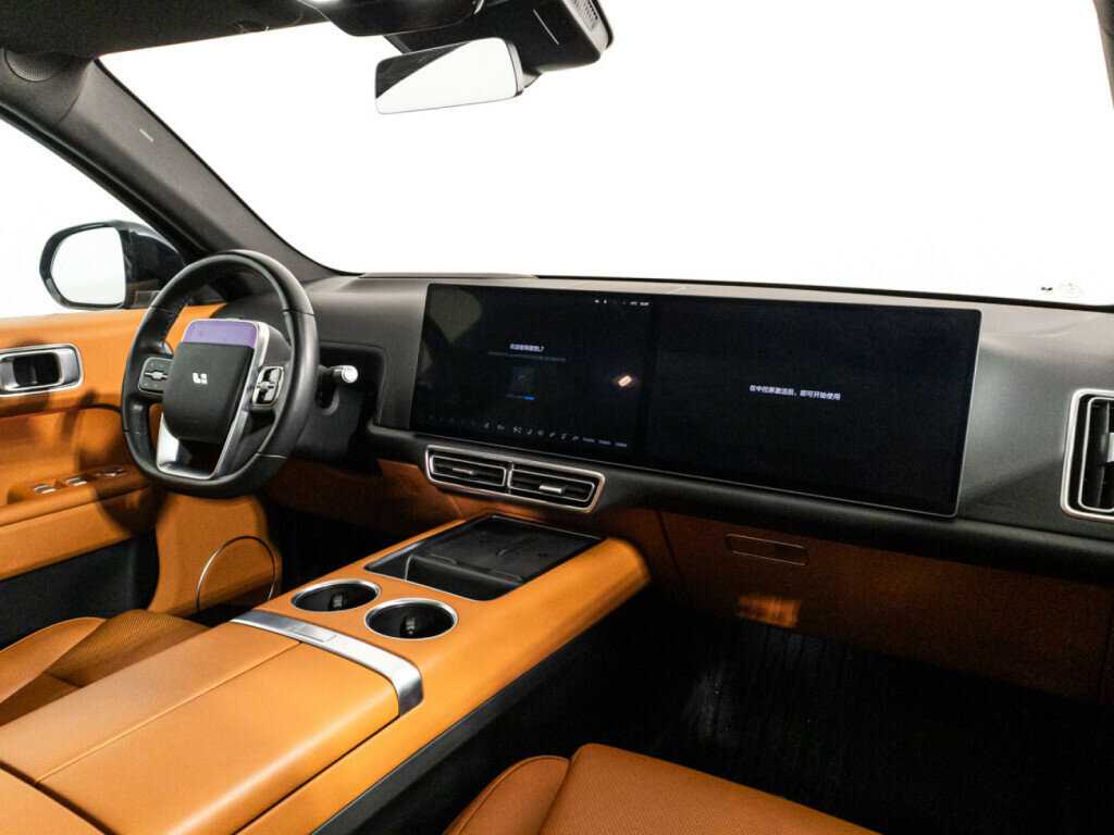 LiXiang L7 с пробегом — 2023 год. Фото: #6