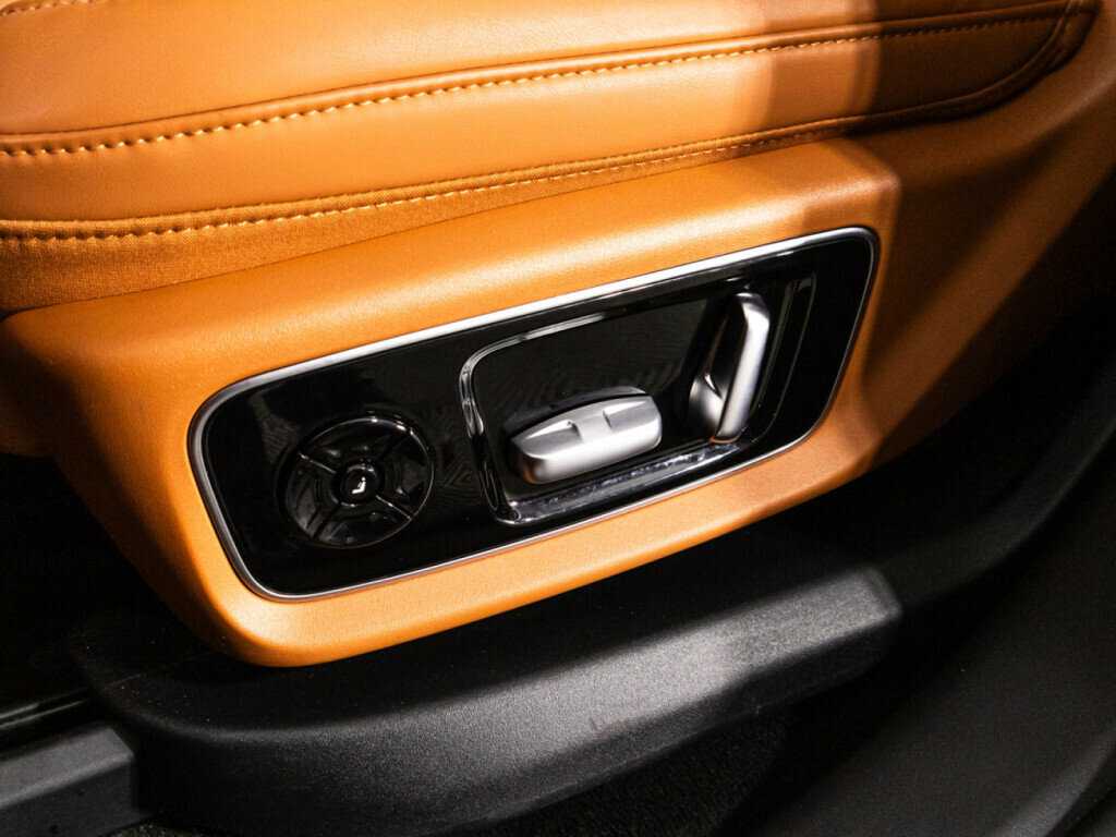 LiXiang L7 с пробегом — 2023 год. Фото: #18