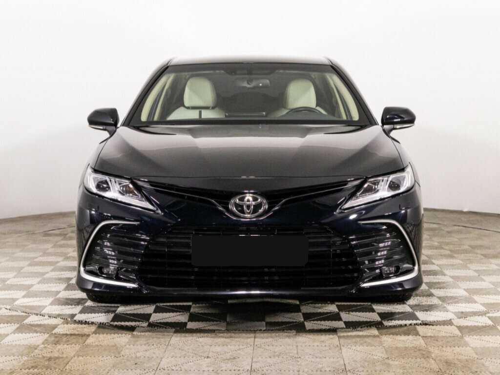 Toyota Camry с пробегом — 2021 год. Фото: #1