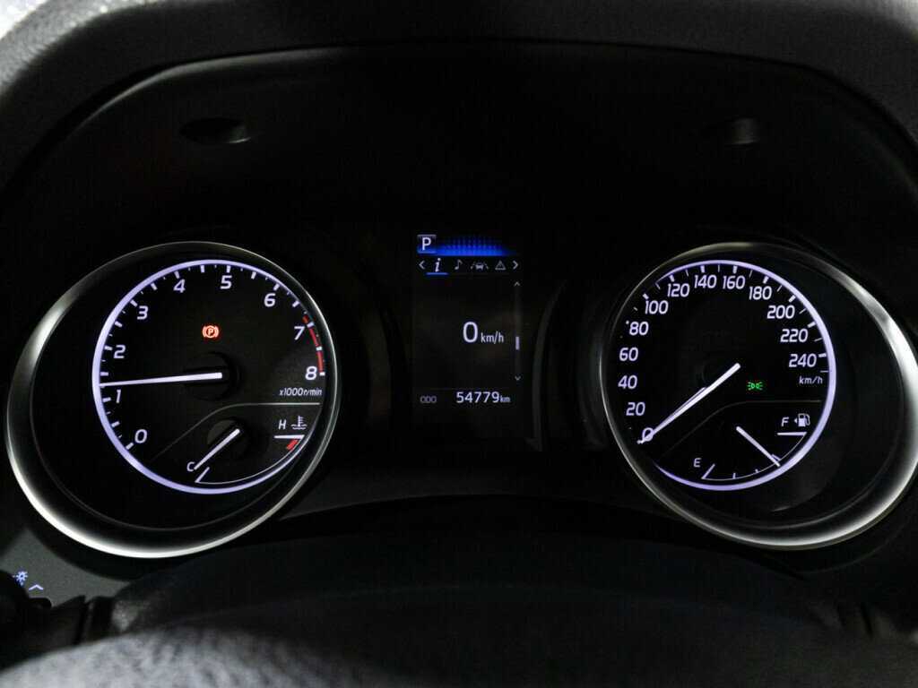 Toyota Camry с пробегом — 2021 год. Фото: #11