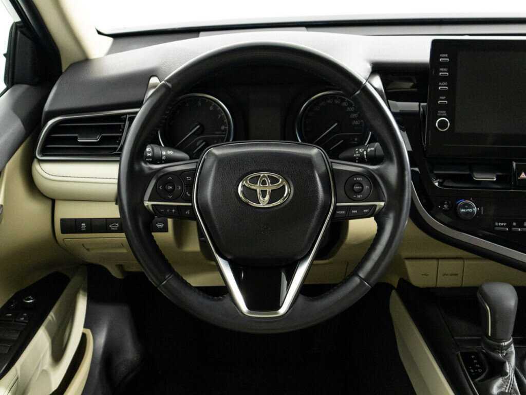 Toyota Camry с пробегом — 2021 год. Фото: #18