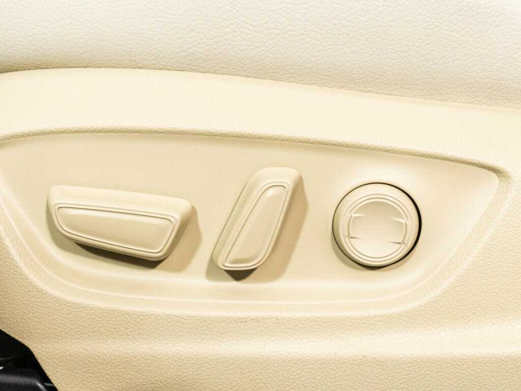 Toyota Camry с пробегом — 2021 год. Фото: #20