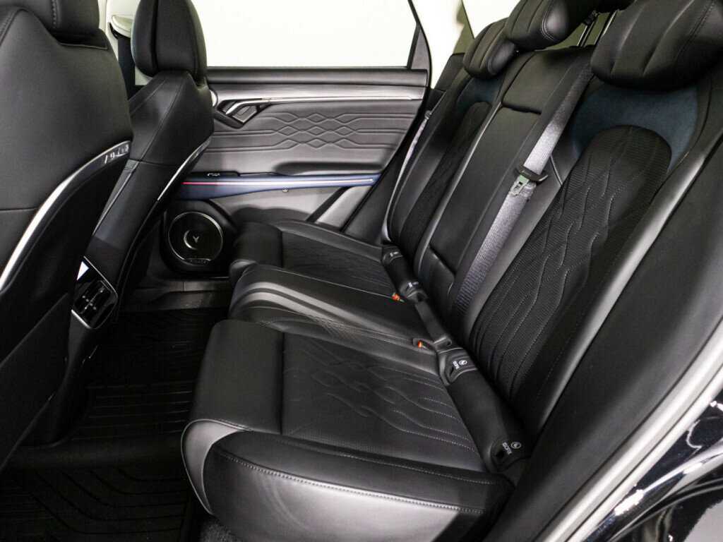 Voyah Free с пробегом — 2023 год. Фото: #9