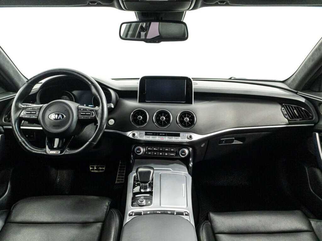 Kia Stinger с пробегом — 2018 год. Фото: #12