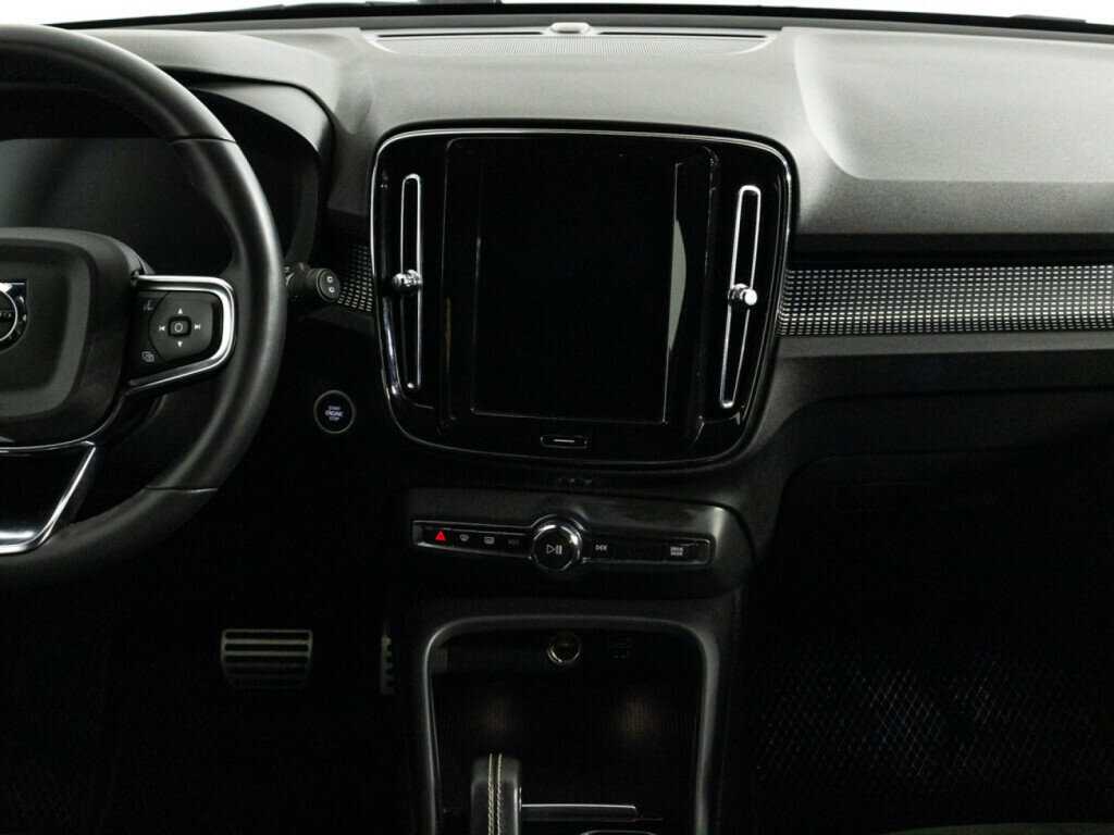 Volvo XC40 с пробегом — 2021 год. Фото: #13