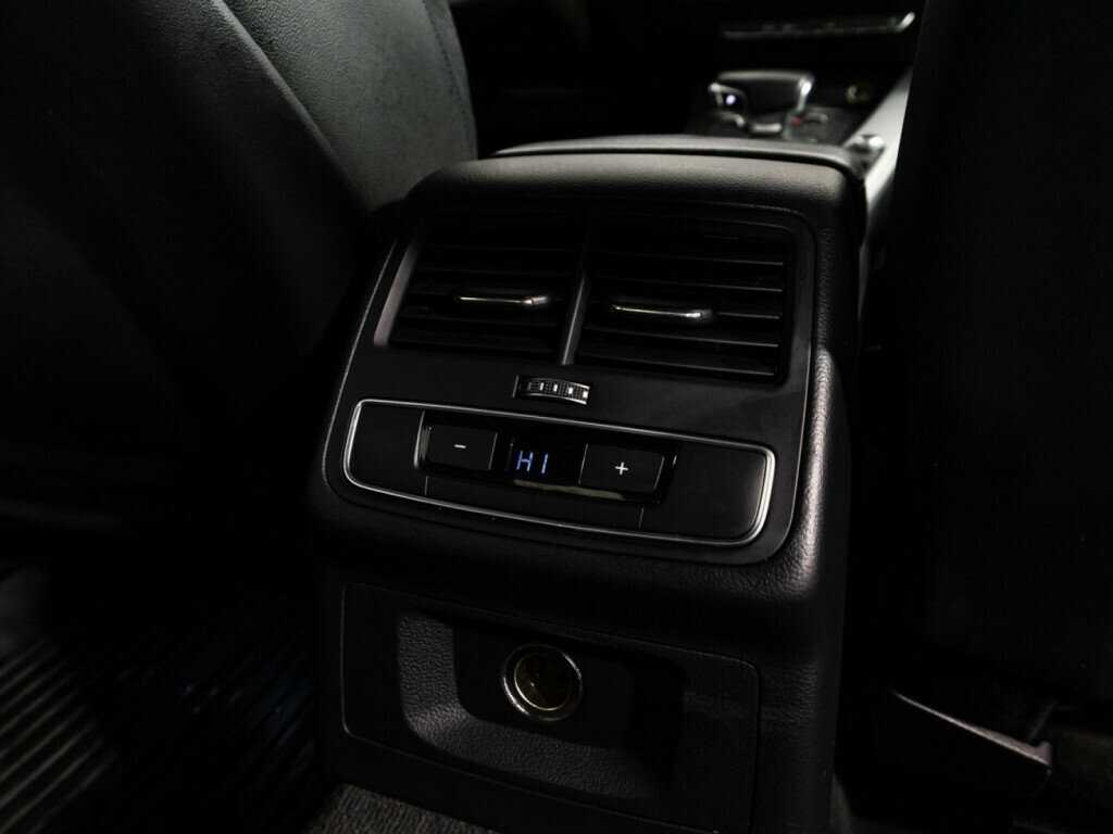 Audi A4 с пробегом — 2015 год. Фото: #20