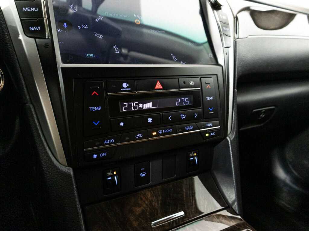 Toyota Camry с пробегом — 2017 год. Фото: #16