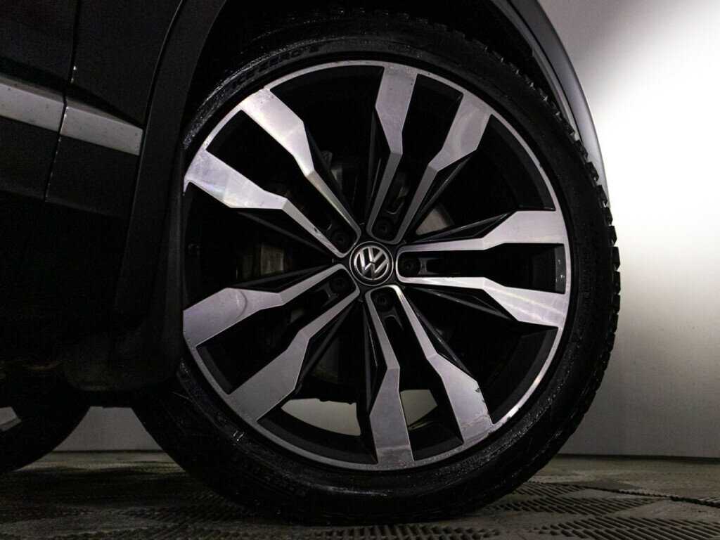 Volkswagen Touareg с пробегом — 2019 год. Фото: #27