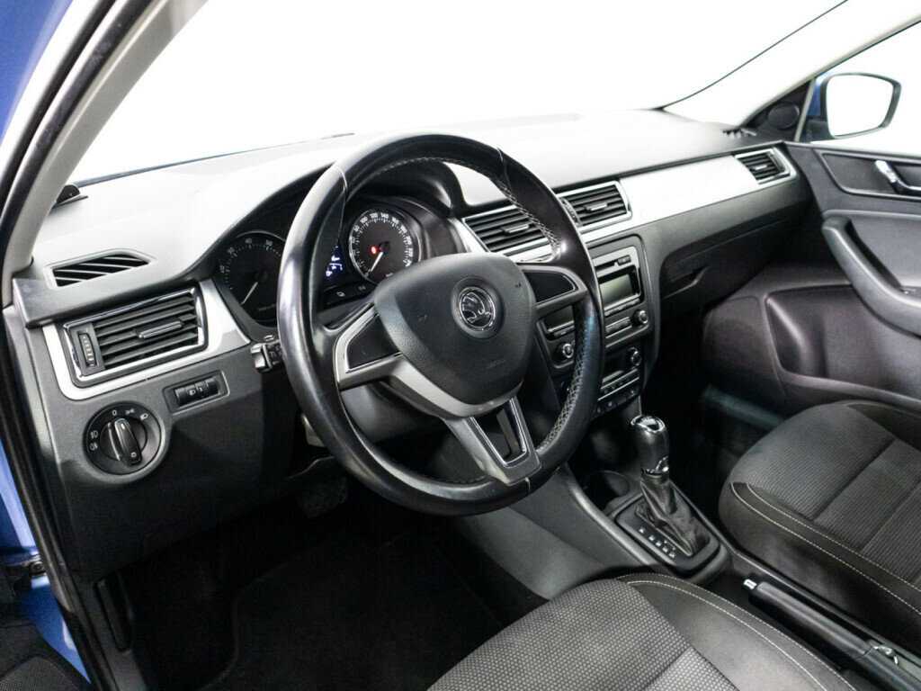 Skoda Rapid с пробегом — 2014 год. Фото: #10