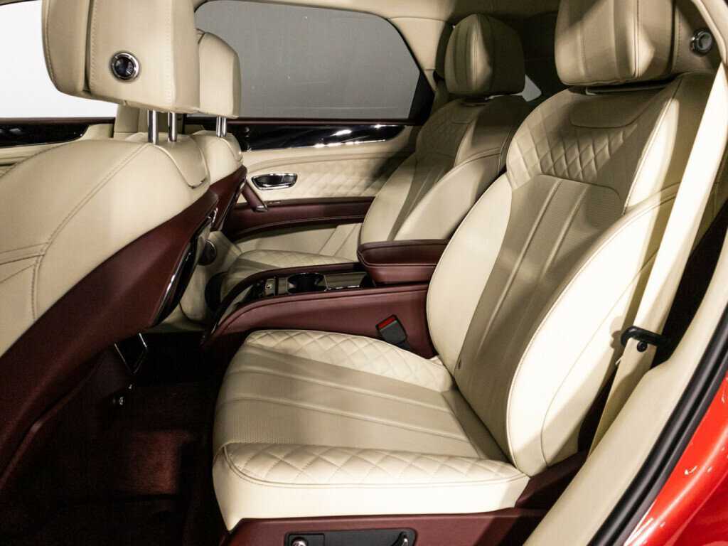 Bentley Bentayga с пробегом — 2020 год. Фото: #7