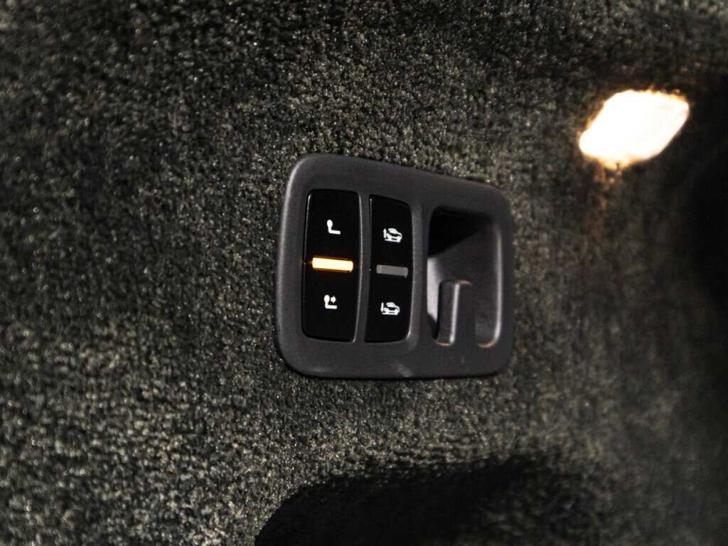 Bentley Bentayga с пробегом — 2020 год. Фото: #13