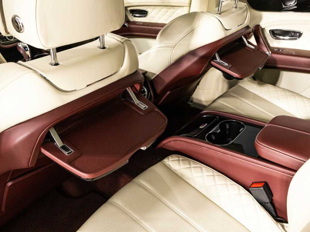 Bentley Bentayga с пробегом — 2020 год. Фото: #14