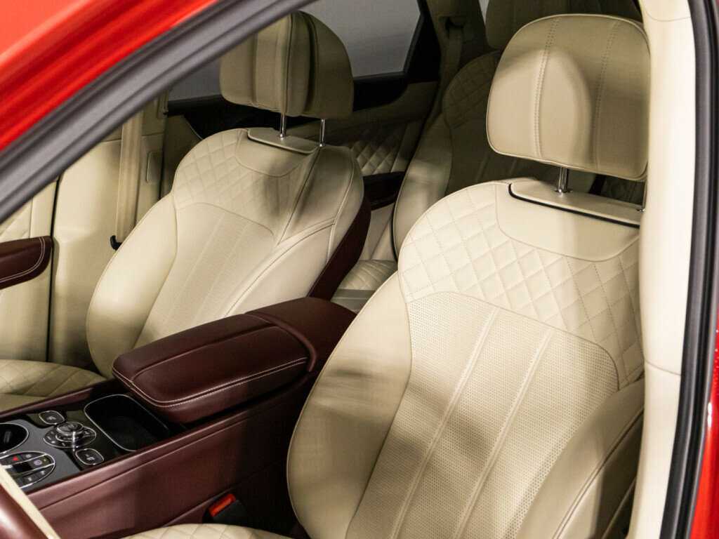 Bentley Bentayga с пробегом — 2020 год. Фото: #18