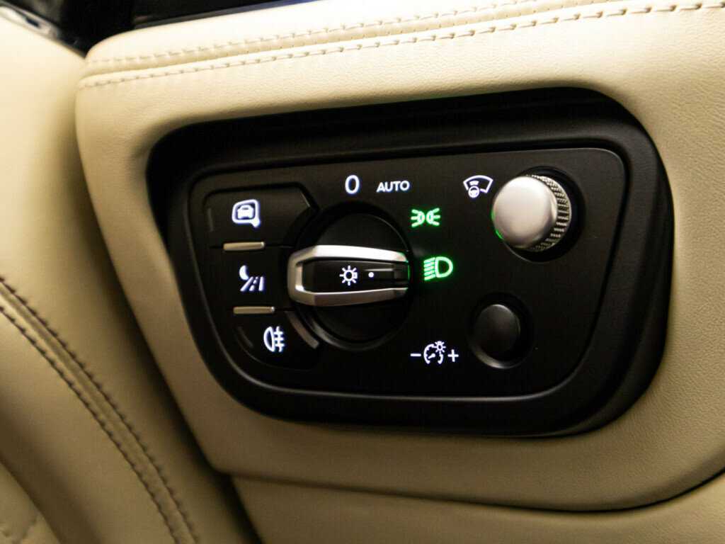 Bentley Bentayga с пробегом — 2020 год. Фото: #23