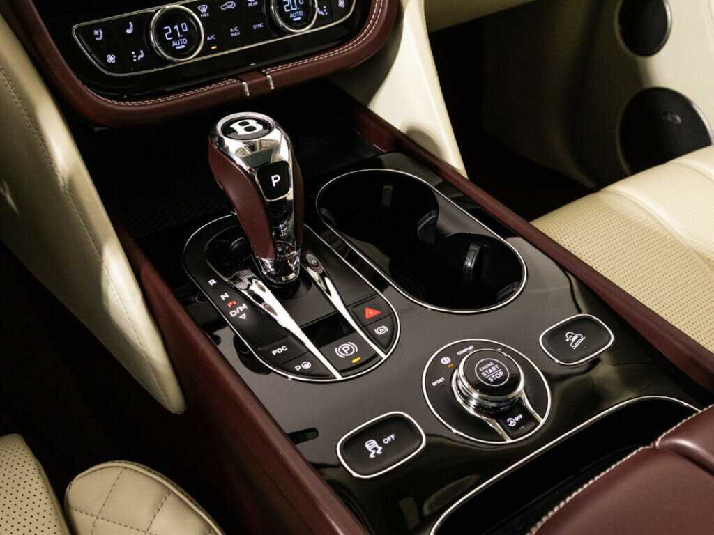 Bentley Bentayga с пробегом — 2020 год. Фото: #24