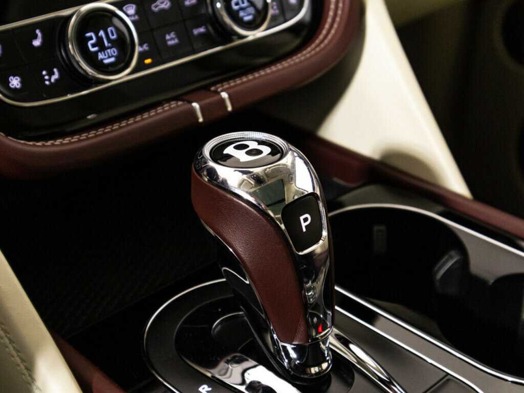 Bentley Bentayga с пробегом — 2020 год. Фото: #27