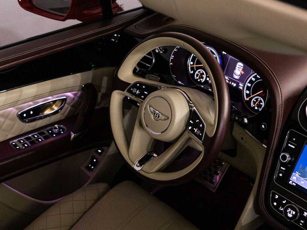 Bentley Bentayga с пробегом — 2020 год. Фото: #28