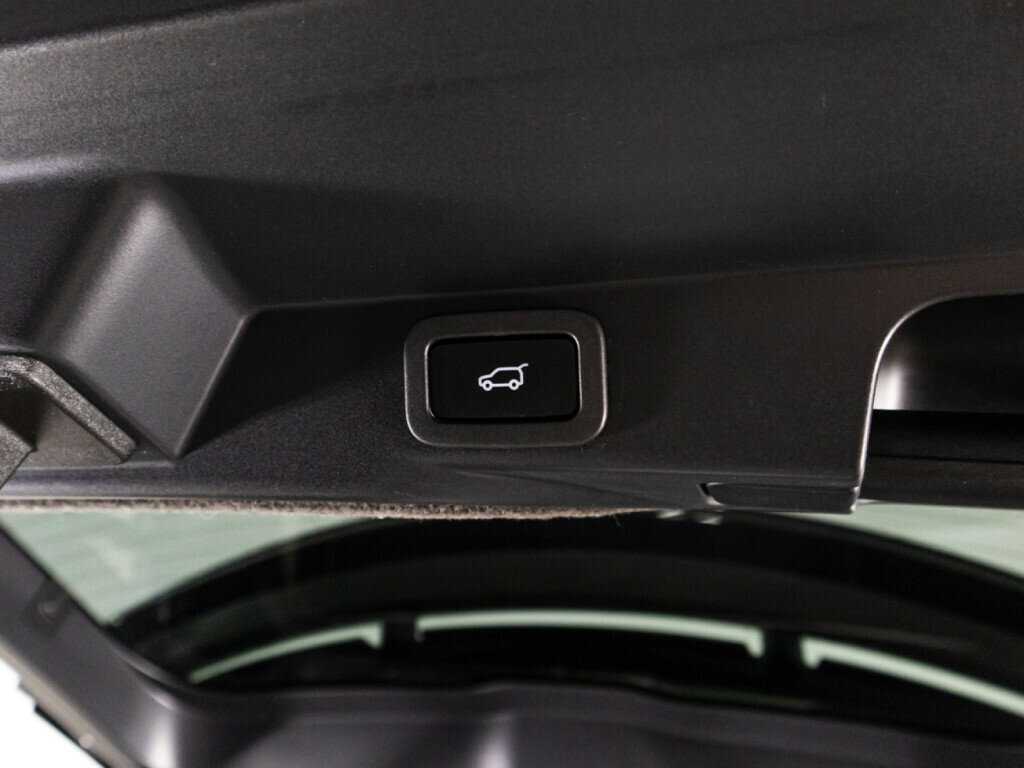 Land Rover Range Rover Sport с пробегом — 2020 год. Фото: #15