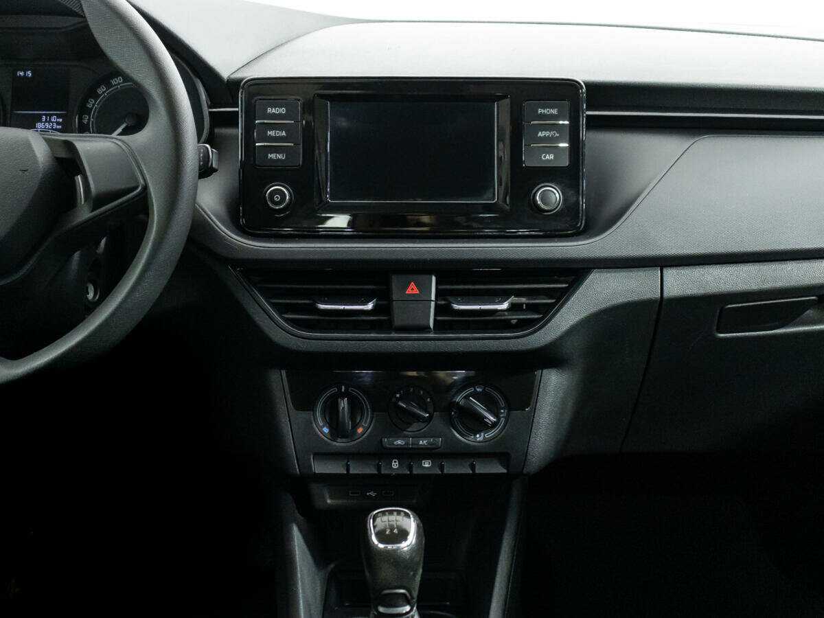 Skoda Rapid с пробегом — 2021 год. Фото: #13