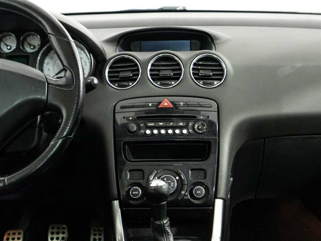 Peugeot 308 с пробегом — 2012 год. Фото: #13