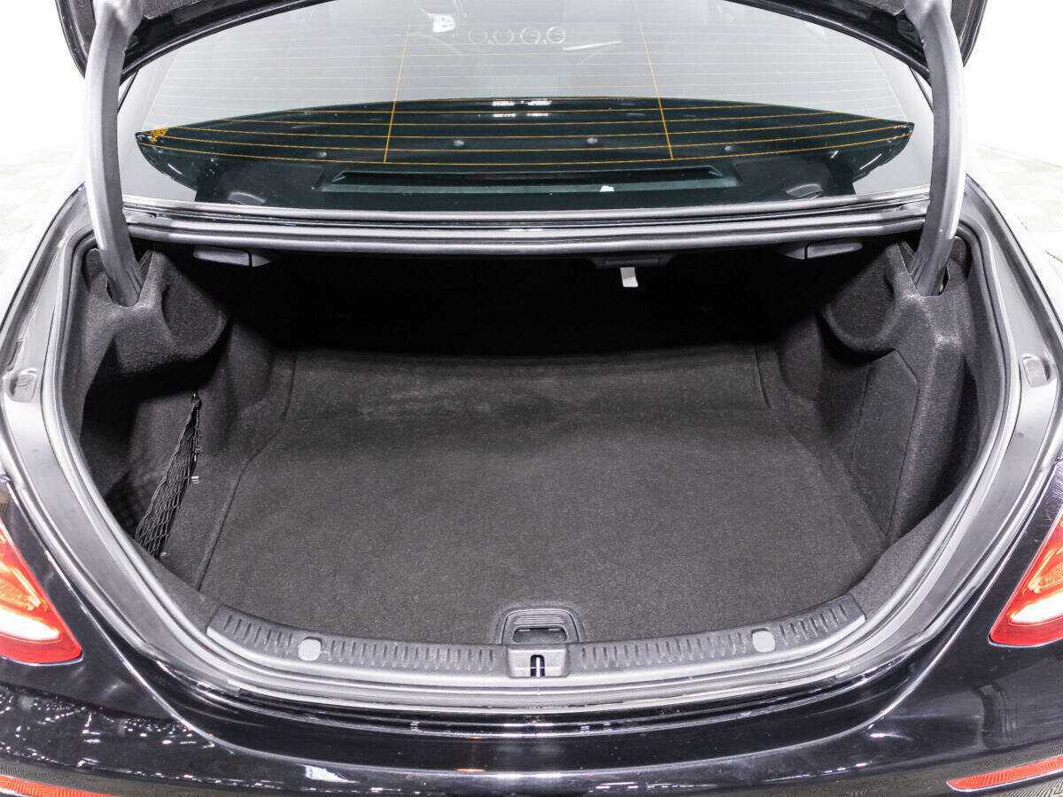 Mercedes-Benz E-Класс с пробегом — 2019 год. Фото: #12