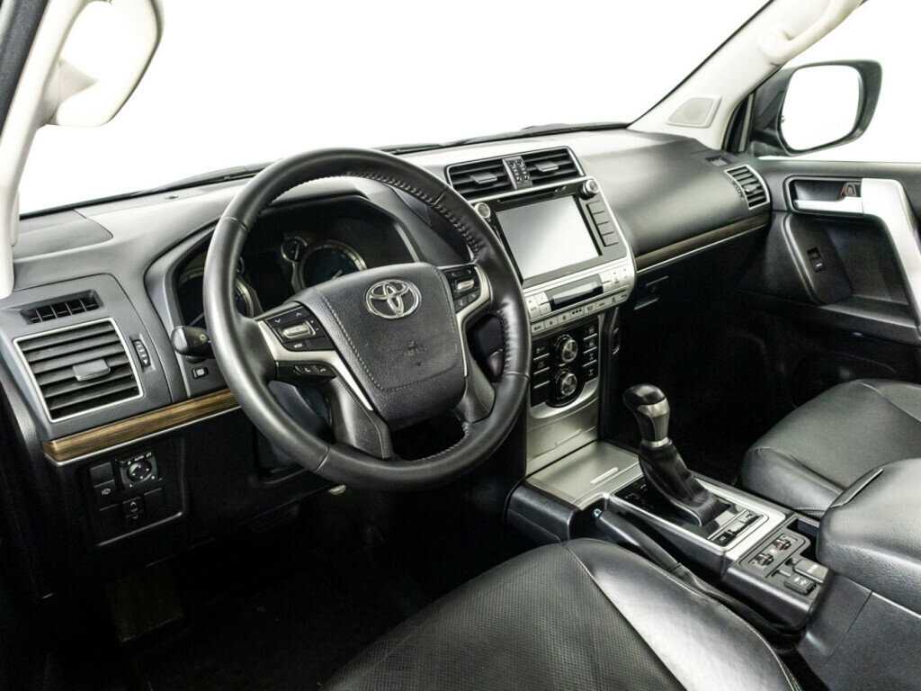Toyota Land Cruiser Prado с пробегом — 2018 год. Фото: #10