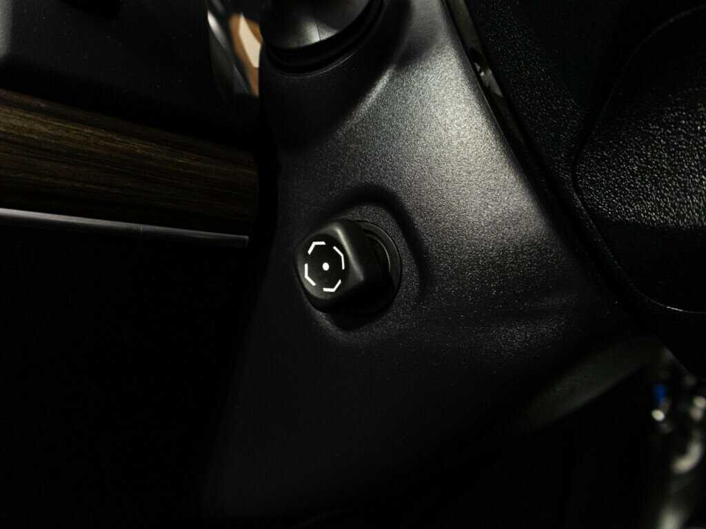 Toyota Land Cruiser Prado с пробегом — 2018 год. Фото: #17