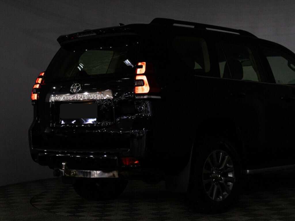 Toyota Land Cruiser Prado с пробегом — 2018 год. Фото: #21