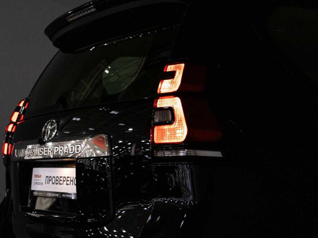 Toyota Land Cruiser Prado с пробегом — 2018 год. Фото: #22