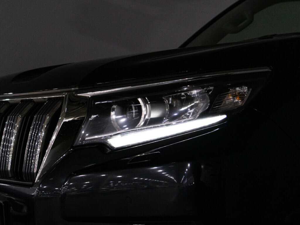 Toyota Land Cruiser Prado с пробегом — 2018 год. Фото: #26