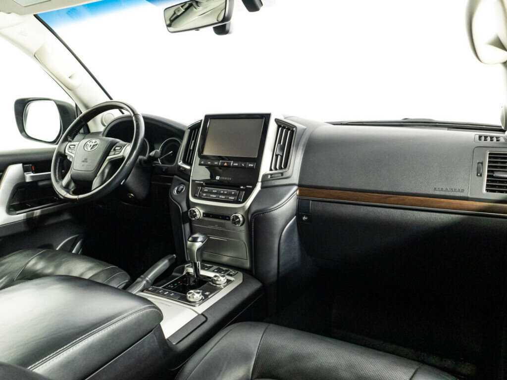 Toyota Land Cruiser с пробегом — 2016 год. Фото: #8