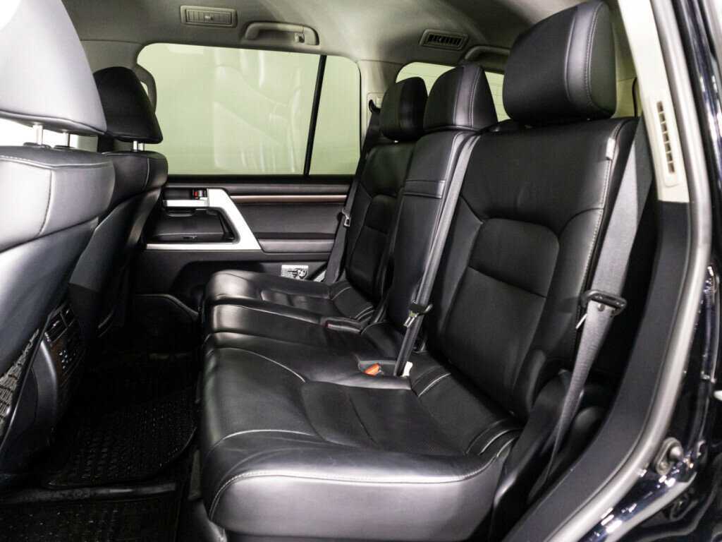 Toyota Land Cruiser с пробегом — 2016 год. Фото: #9