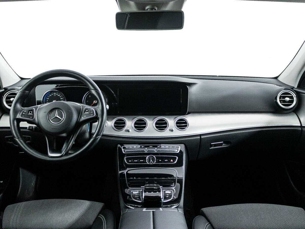 Mercedes-Benz E-Класс с пробегом — 2017 год. Фото: #11