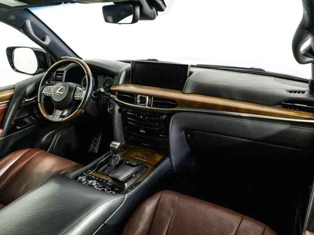Lexus LX с пробегом — 2018 год. Фото: #8