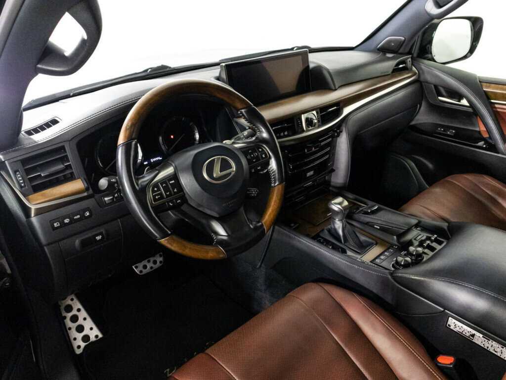 Lexus LX с пробегом — 2018 год. Фото: #10