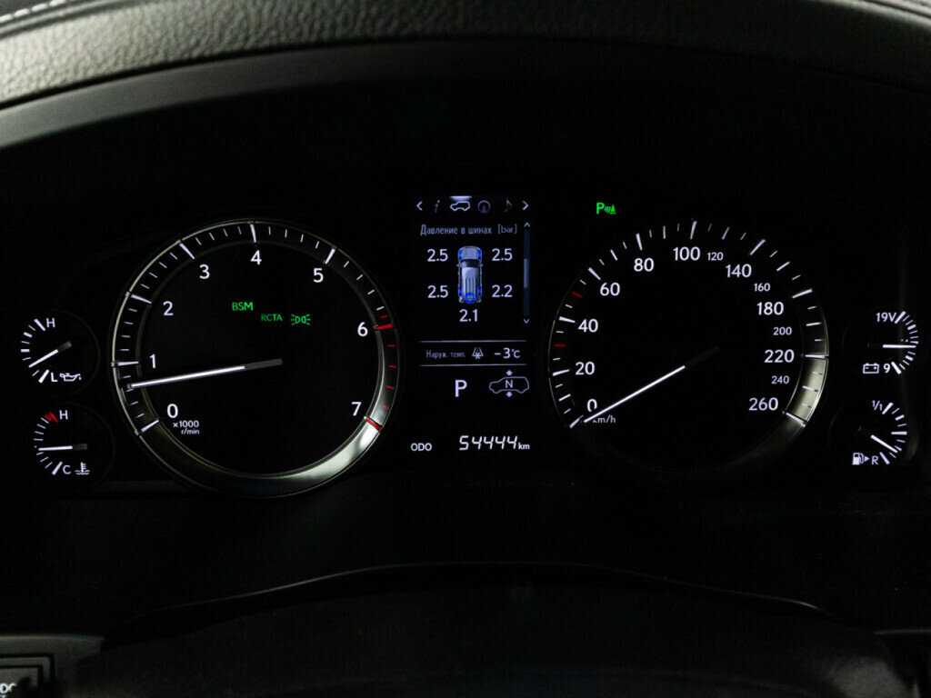 Lexus LX с пробегом — 2018 год. Фото: #11