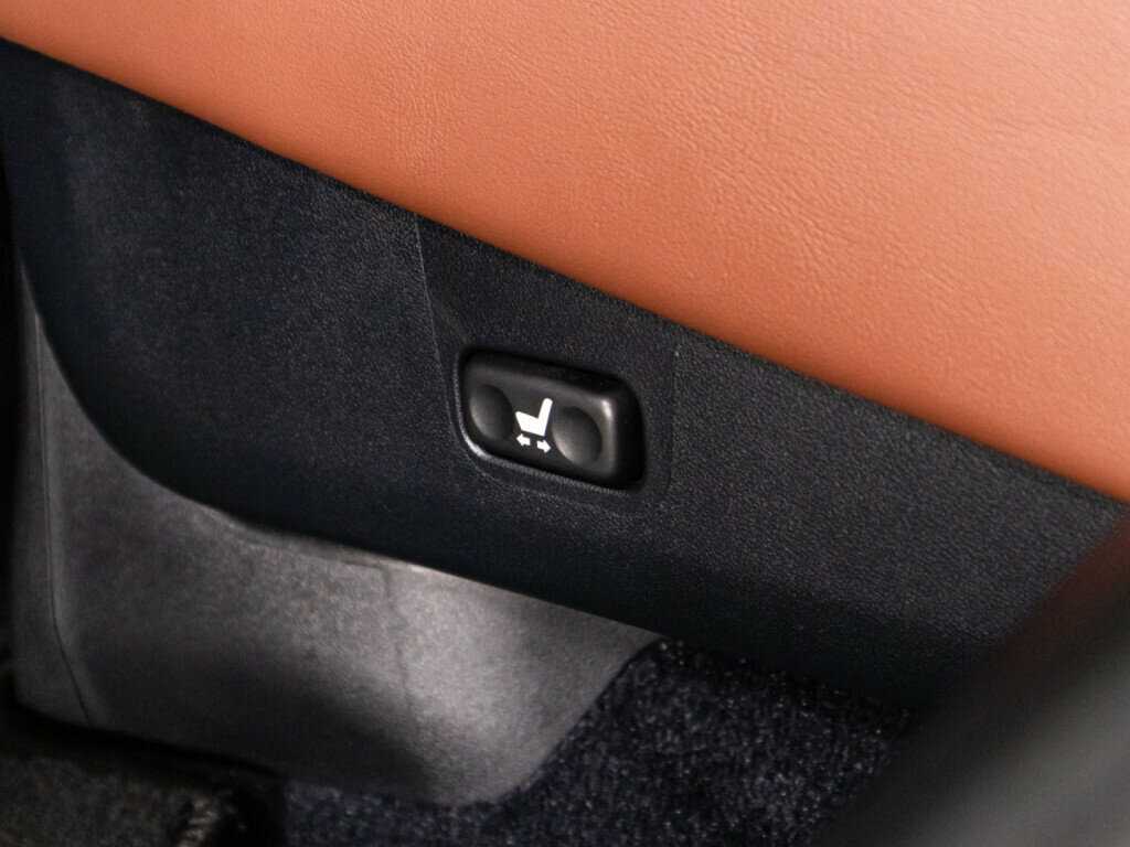 Lexus LX с пробегом — 2018 год. Фото: #30